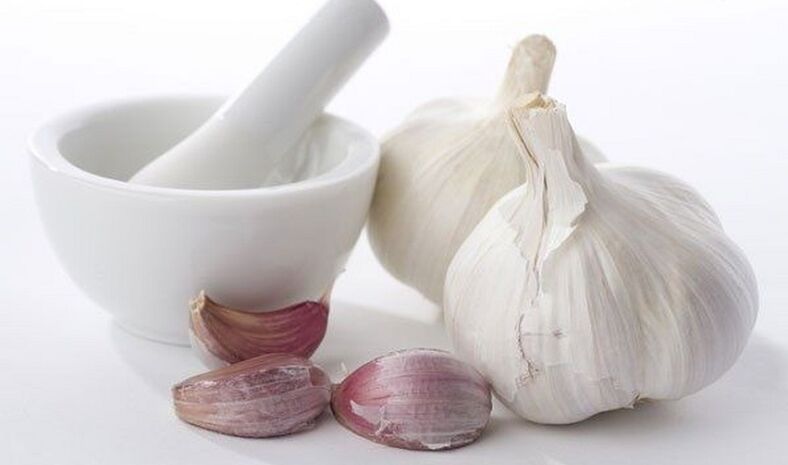 Garlic to cleanse the body from parasites